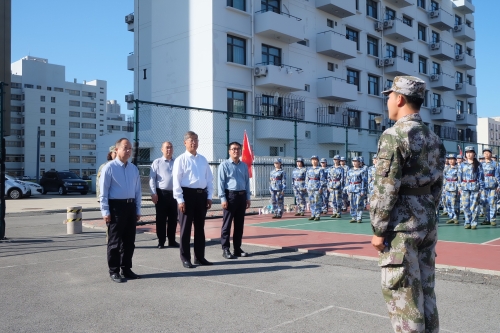 学院领导检查指导军训工作并慰问教官、教导员
