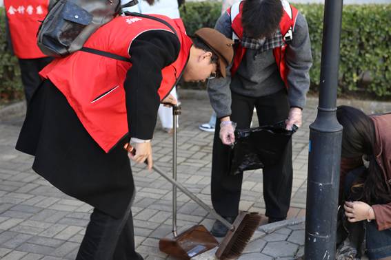 1942d8bc94816c40f65c82a1b2f4d852