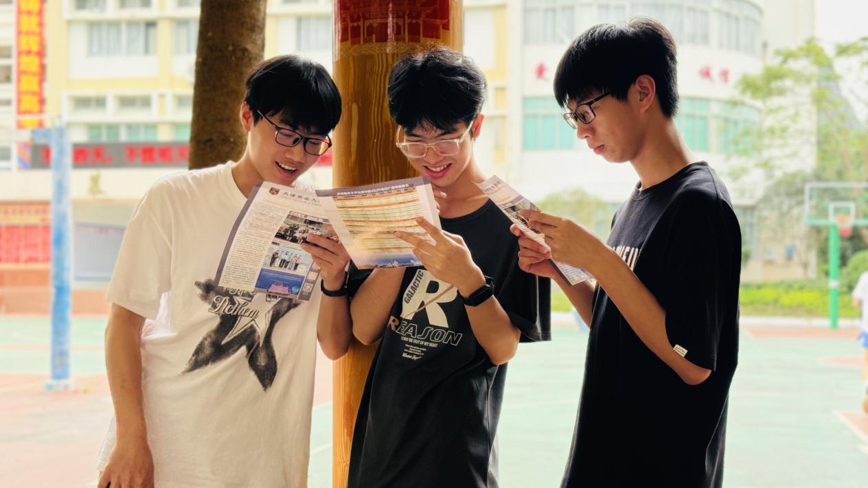 【教务部、科研部】学院赴广西南宁多所中学开展招生宣传活动
