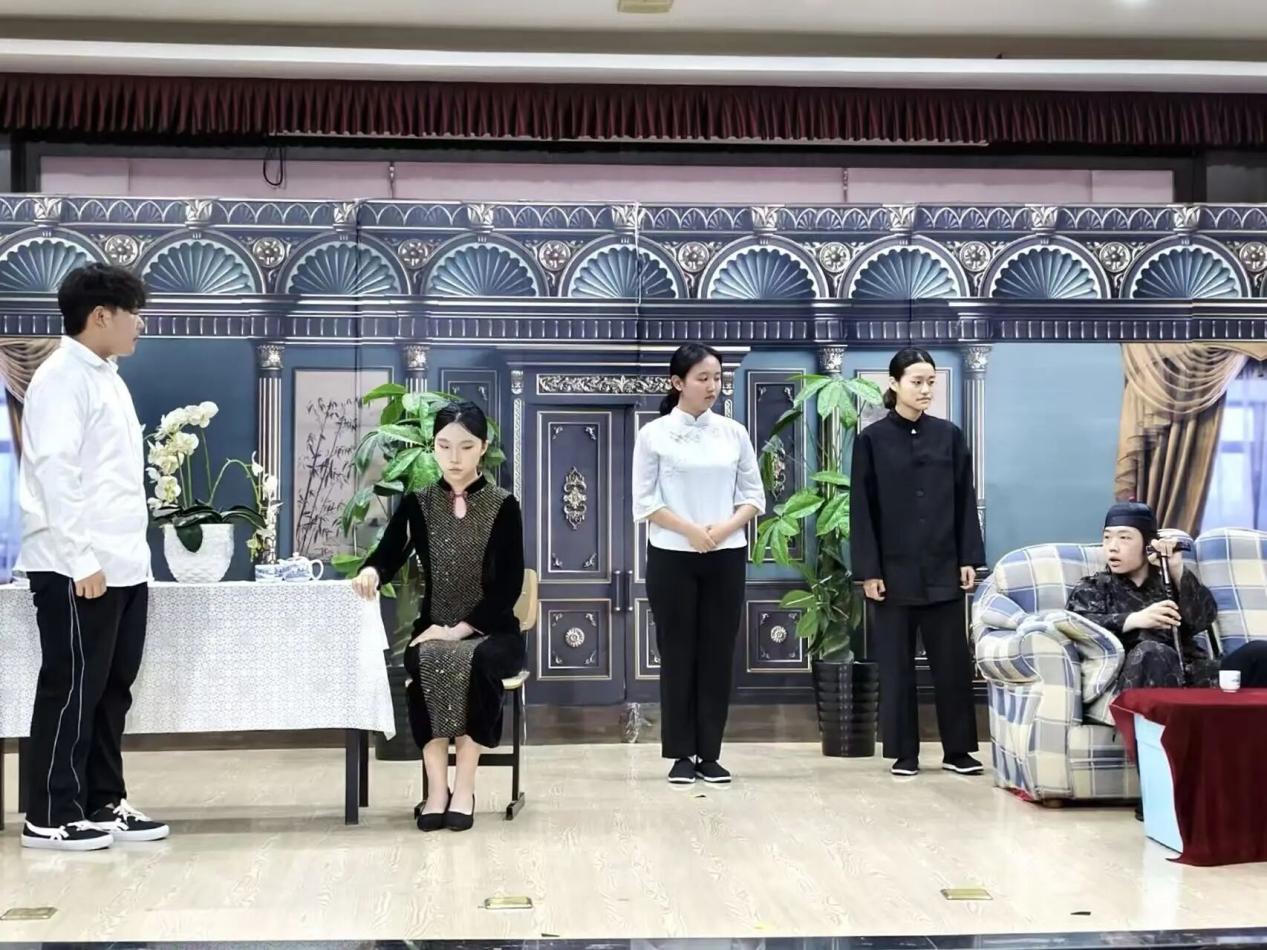 【外国语言文学系】外国语言文学系举办中英文《雷雨》话剧展演活动