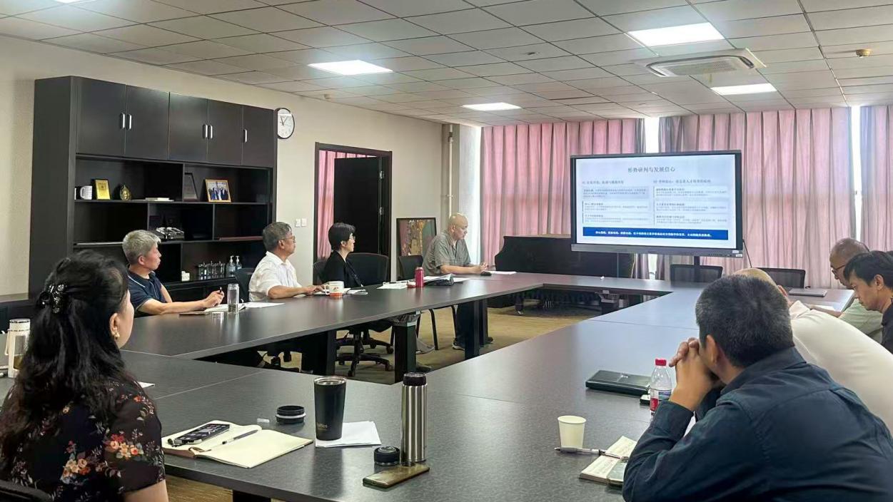 学院召开专业优化调整方案及核心课程建设规划研讨会