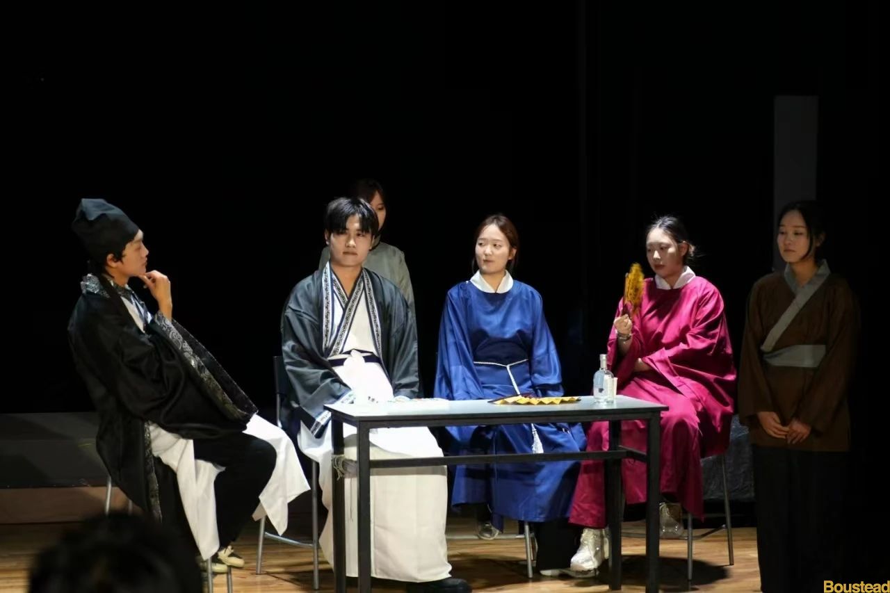 第二届繁星杯艺术节原创剧目《明月几时有》首演成功